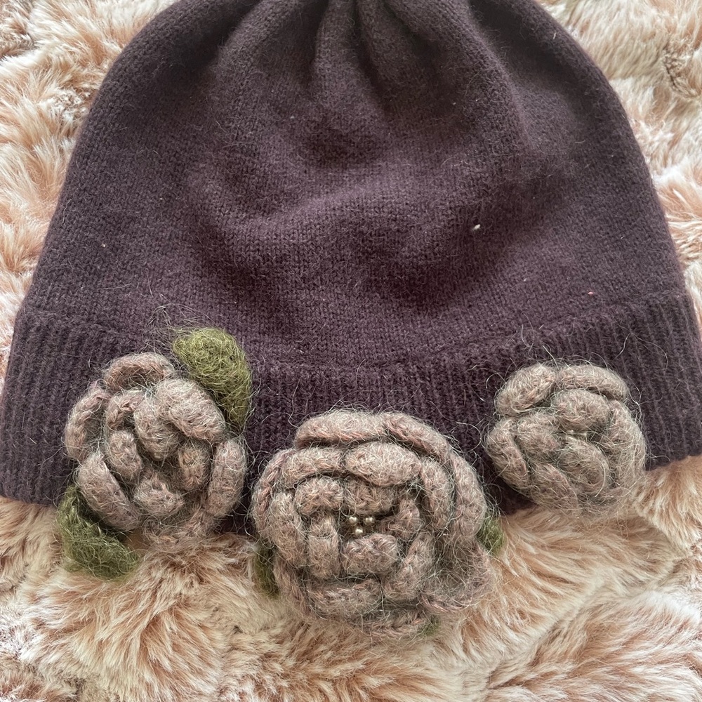 Hat and gloves. Super cute.